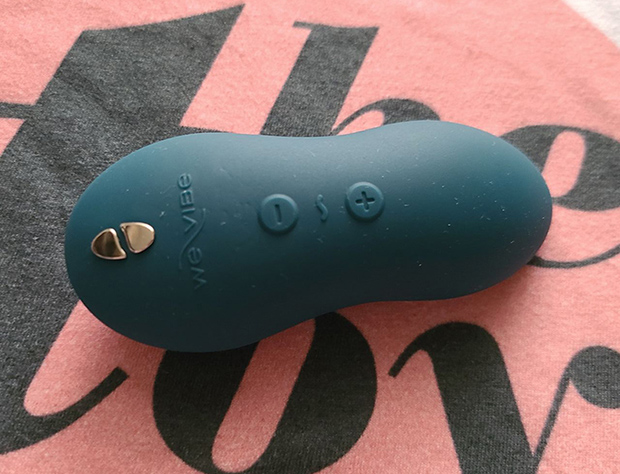 Controls and charging port of the Touch X bullet vibrator