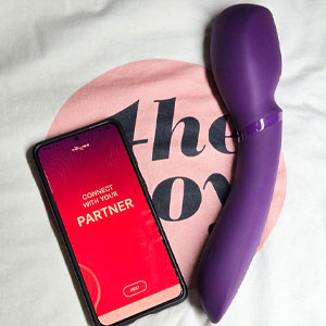 We-Vibe Wand 2 Wand massager