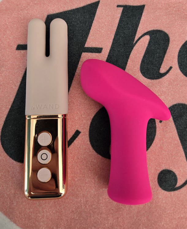 Le Wand Deux Review: The Quietest, Gentlest Straddler in My Collection And Why That's Either Exactly What You Need or a Total Dealbreaker Le Wand Deux Review: The Quietest, Gentlest Straddler in My Collection And Why That's Either Exactly What You Need or a Total Dealbreaker