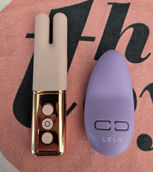 Le Wand Deux on the left vs LELO Lily 3 on the right