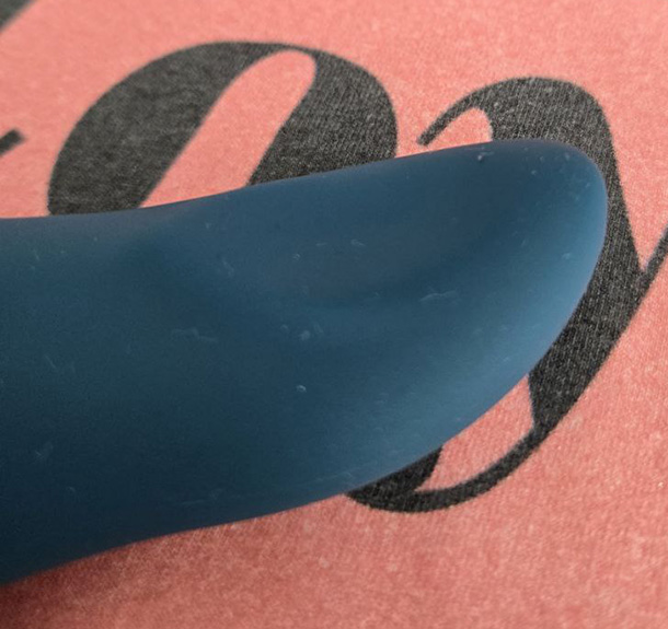Close up of the We-Vibe Touch X scooped tip
