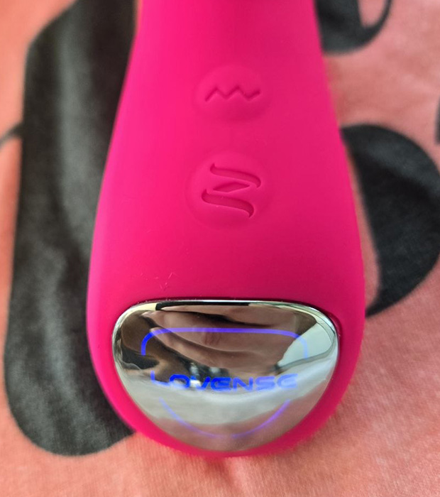 A close-up of Velvo's two control buttons.