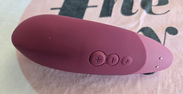 womanizer vibe controls on the back